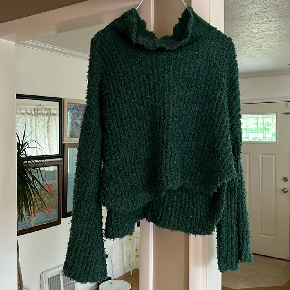 Free people bell sleeve sweater - size XS